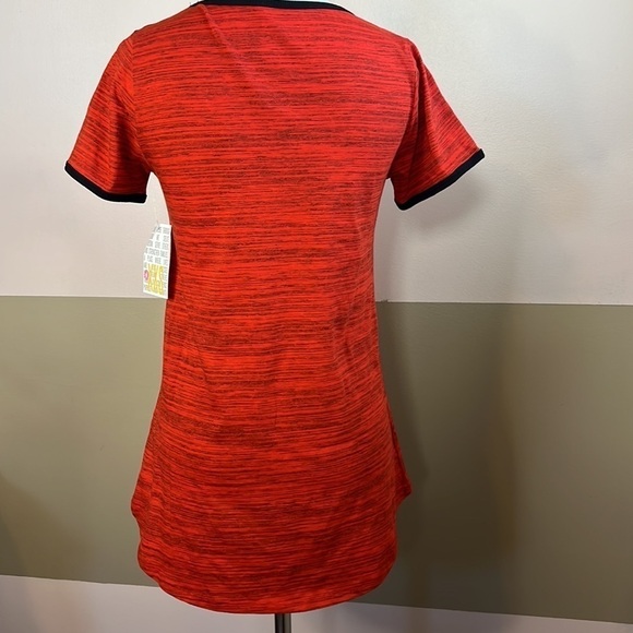 LulaRoe classic T size XS - Picture 3 of 4